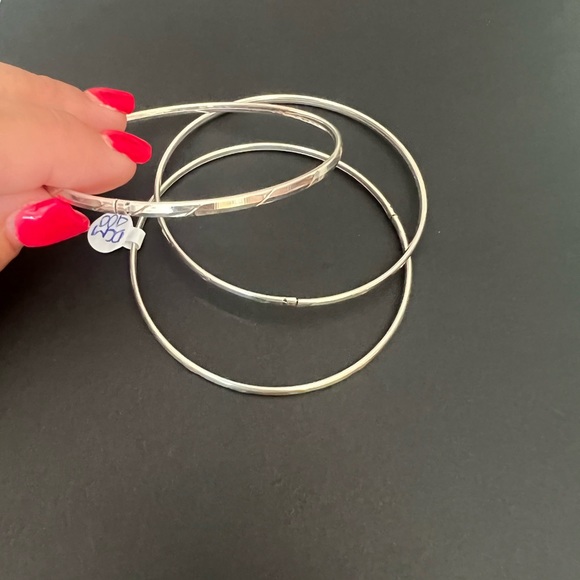New silver bracelets - Picture 3 of 3